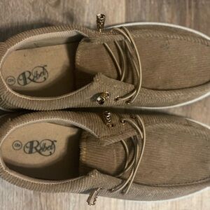 Women’s Corduroy slip ons Taupe size 9